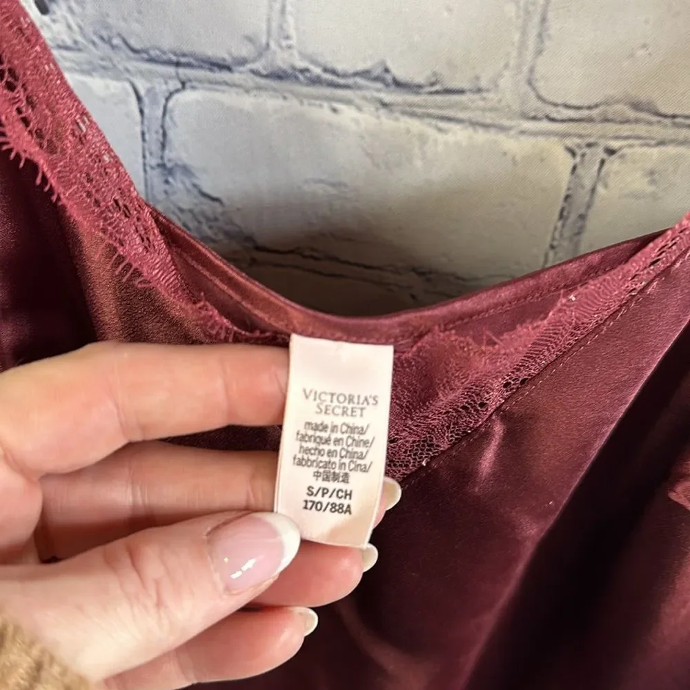 🌹 Victoria’s Secret Sleep Camisole - Maroon - Silky and Lacey - Size Small